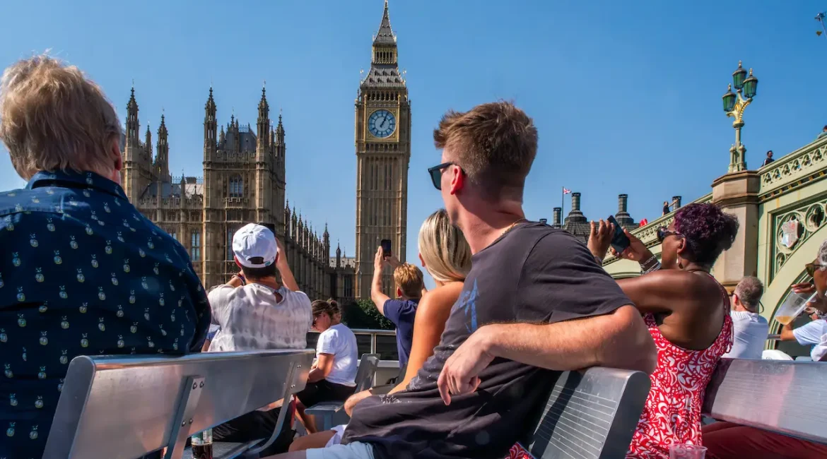Thames River Sightseeing group activities