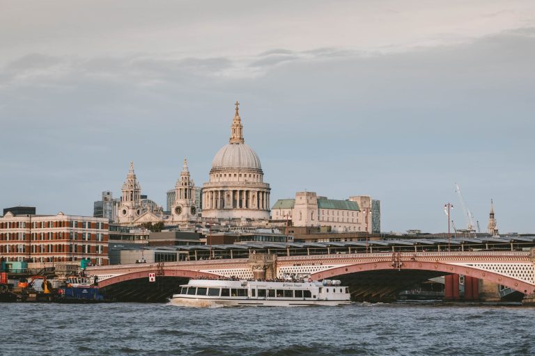 Thames River Sightseeing gevhxzkpyzypzubgeuck