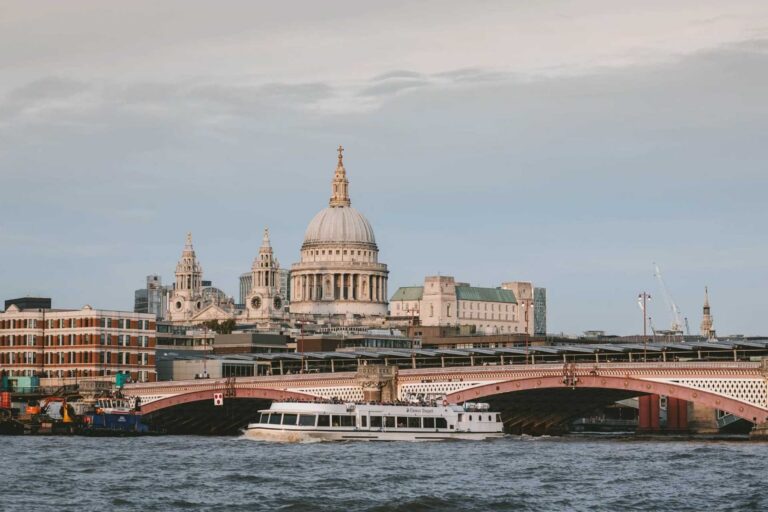Thames River Sightseeing gevhxzkpyzypzubgeuck 1