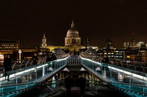St Paul's Cathedral illuminated at night